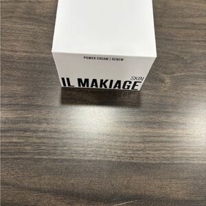 IL MAKIAGE Skin Power Cream.  50ml/1.69fl. Never used $30